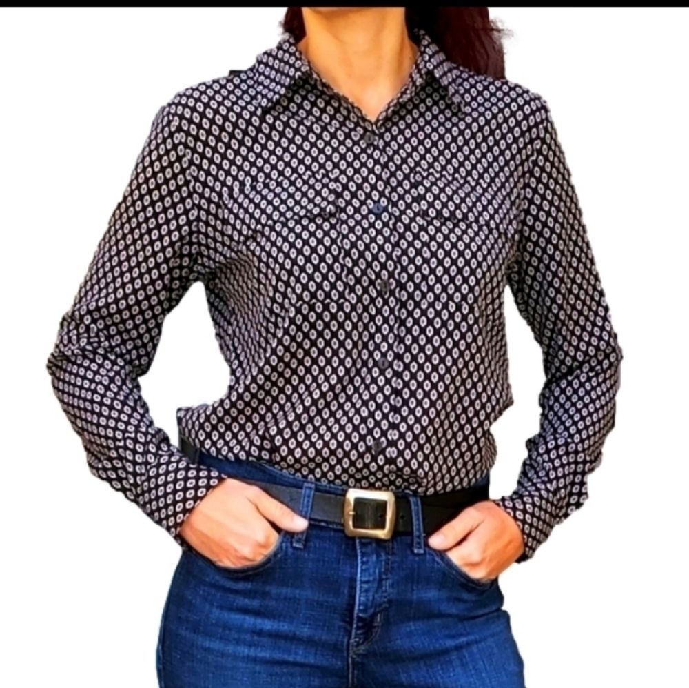 Apt. 9 geo design button-up long sleeve blouse size small black and gray Size S